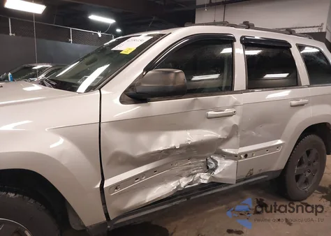 2010 Jeep Grand Cherokee Laredo из США, поврежденный, VIN 1J4PR4GK7AC137451